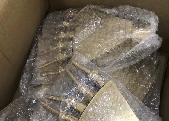 Полностью латунные сопла фонтана танцев сказа Феникса выпускают струю максимум 4m брызг воды